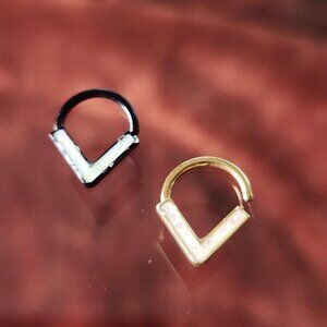 Black & Gold faux opal glitter chevron septum hangar piercing.
